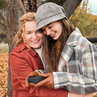 Darujte svým blízkým radost v podobě šperku. 💫 Do 3.11. můžete na e-shopu využít akci 2+1 zdarma na stříbrné šperky....