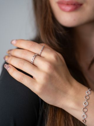 ✨Nadčasová elegance, která nikdy nezklame✨ Šperky pro všechny, kteří milují minimalistický styl s maximálním efektem. 👉...